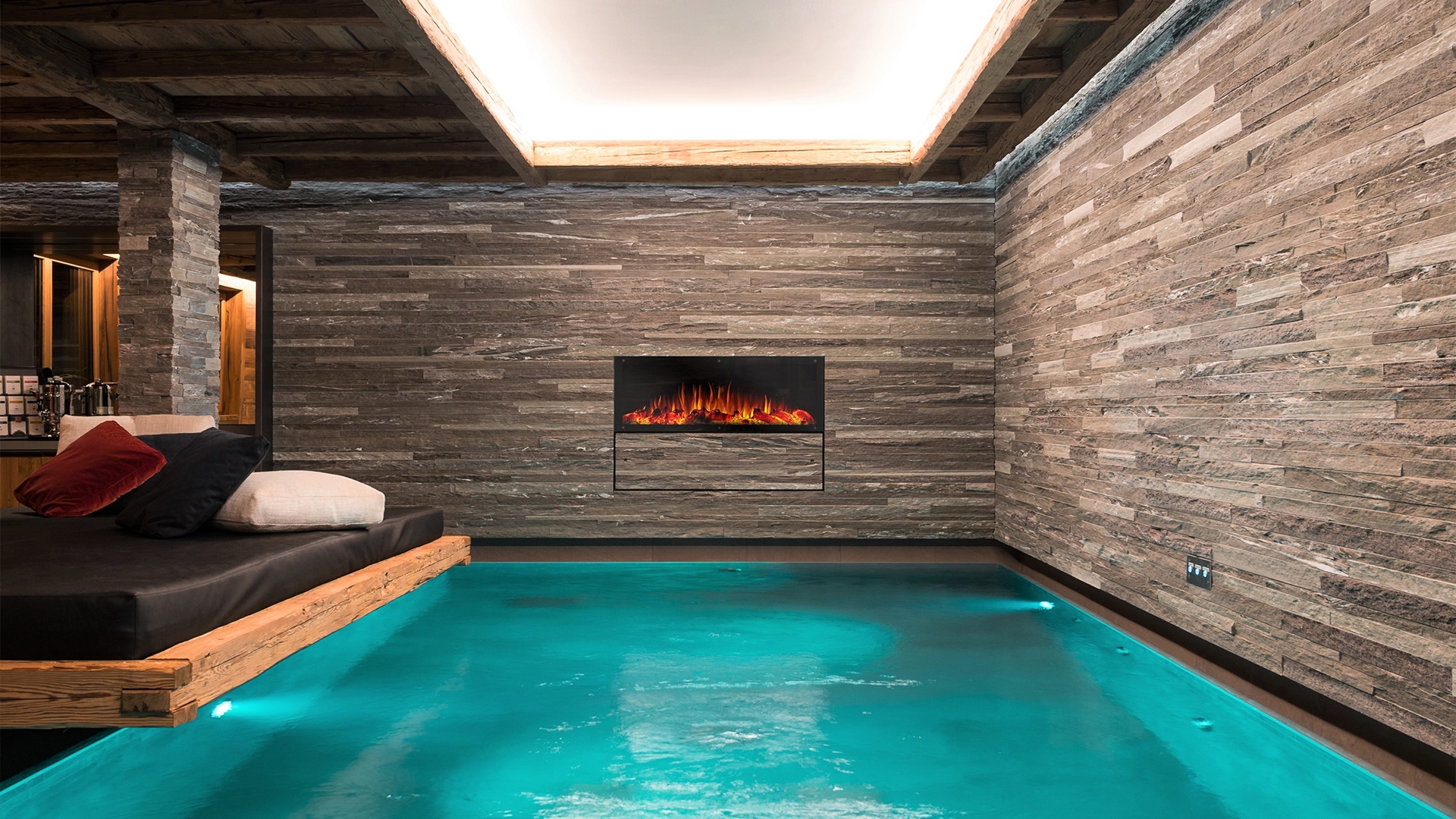 الأسطح الحجرية والخرسانية للأرضيات والجدران والأسقف
